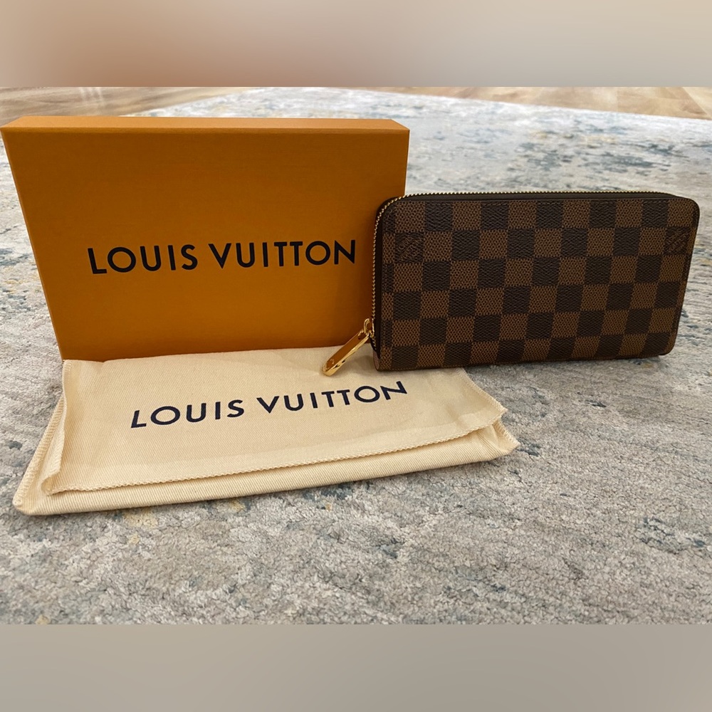 Louis Vuitton Damier Ebene Zippy Wallet (Rose Ballerine)